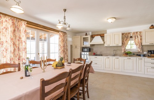 Babici Villa | VILLA DE LUJO con SPA y PISCINA PRIVADA, 20% de descuento para octubre de 2019