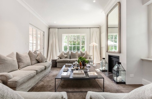 Toorak Maison | Resort House Toorak (Heated Pool)