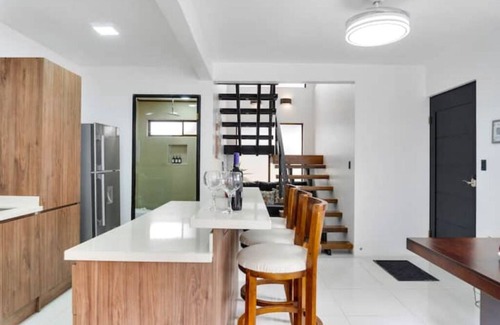 Villa Bonita Cabine | Luxury Volcano View! Private Pool & BBQ!