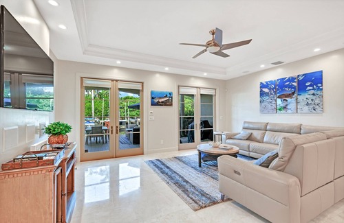 Hendricks and Venice Isles Maison | LUXURY WATERFRONT TOWNHOUSE