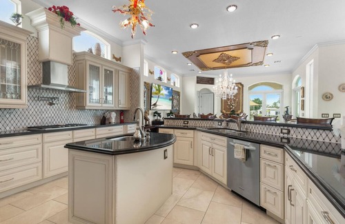 Lake Clarke Shores Maison | Bord de l'eau de luxe Palm Beach Private DOCK BATEAU / PISCINE / HOT TUB 5BD / 5BTH