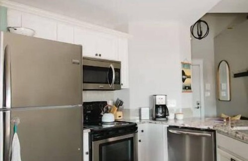 Portage Copropriété | Luxury Waterfront 2 Bedroom Condo by Lake Michigan
