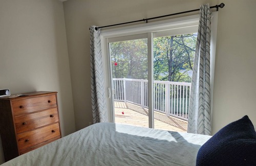 Armour Cottage | Luxury Waterfront Cottage on beautiful Little Doe Lake