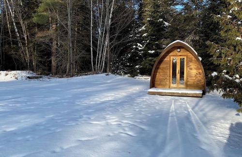 Brudenell Maison | Luxury Waterfront Retreat, 4-bedrooms + bunkie and private dock, AC and Wifi