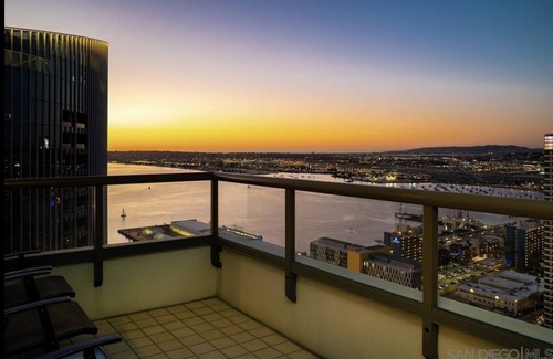 Columbia Copropriété | Luxury Waterfront High-Rise in Downtown San Diego Condo