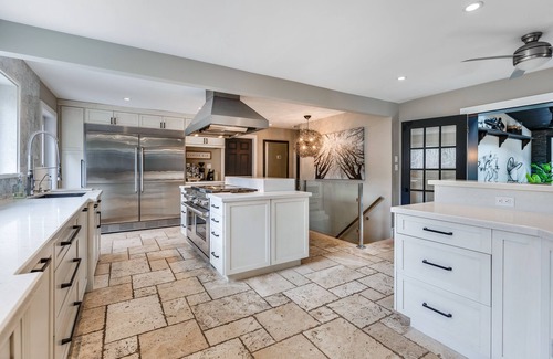 Milton Maison | Luxury Waterfront Home Just Outside the City