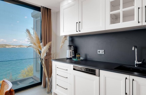 Dagbelen Appartement | Luxury Waterfront House 9 min to Yalikavak Marina