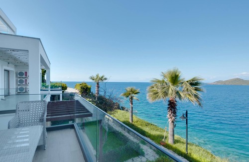Dagbelen Appartement | Luxury Waterfront House 9 min to Yalikavak Marina