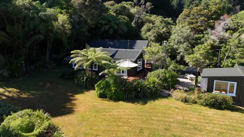 Moetapu Bay Maison | Luxury Waterfront Retreat at Mahau Sound