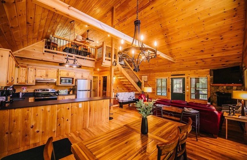 Draper Cabine | Log Cabin - Escapade romantique au bord de la rivière sur la New River