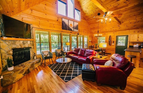 Draper Cabine | Log Cabin - Escapade romantique au bord de la rivière sur la New River