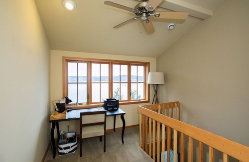 South Colby Maison | Luxury Waterfront Vacation Hideaway: familial, baleines, observation des oiseaux, et plus encore!
