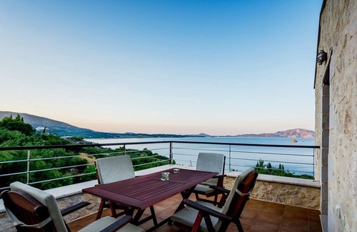 Marathias Villa | Villa de luxe Zakynthos | SeaViews | Suite Familiale avec Piscine Privee | Keri