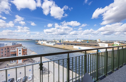 Wismar Appartement | Luxus-apartment mit Galerieschlafzimmer, Dachterrasse und Einmaligem Hafenblick!