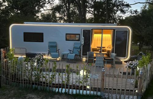 Luetow Autre | Luxuswohnwagen Dreamer mit Achterwasserblick