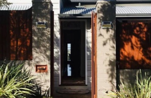 West End Maison | WE16 Luxury 4B3B w Parking+HomePod Music System