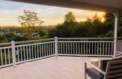 West End Maison | WE16 Luxury 4B3B w Parking+HomePod Music System