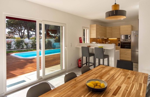 Aldeia do Meco Villa | LVPremier LA2- piscine, climatisation, jardin, vue mer
