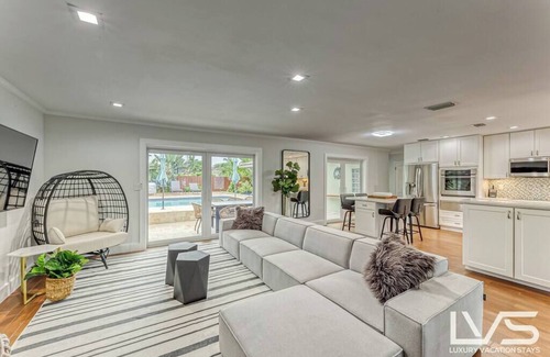 Survey Creek Maison | AlMar- LBTS Beach, Bikes, Pool, OutdoorOasis