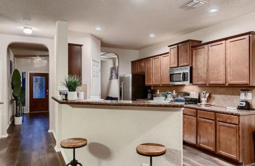 San Antonio Maison | Lxry 4 BR, near attrns (St1)
