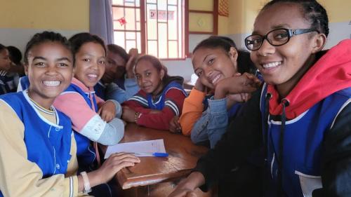 Antsirabe Maison | Lycée Picot de Clorivière dont les revenus financent l'éducation des élèves