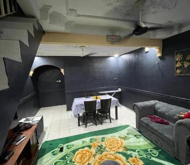 Pasir Gudang Maison | Lylinz Dy cermai homestay