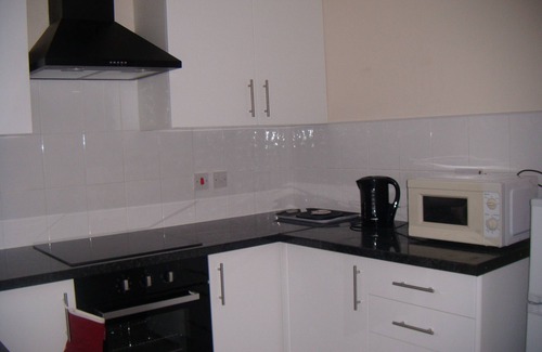 Frinton-on-Sea Maison | Lynbrook Holiday Rental bungalow - sleeps up to 6 people