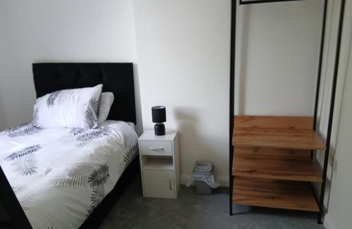 Ebbw Vale Maison | Lyndon house