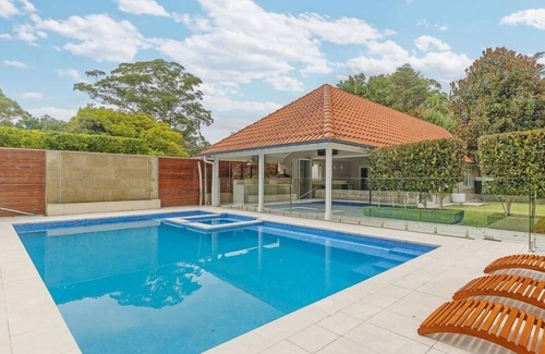 Warrawee Maison | 'Lynwood' Warrawee Manor- Koi Home