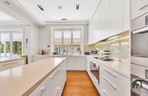 Warrawee Maison | 'Lynwood' Warrawee Manor- Koi Home