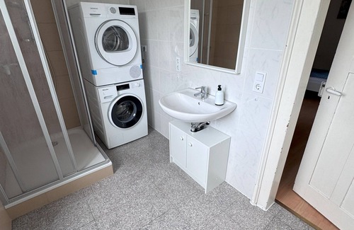 Aue Appartement | Lynx - Cozy apartment with 3 bedrooms for up to 6 people.