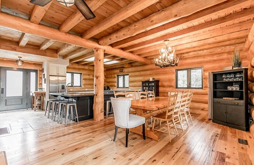 Kearney Cabine | Lynx Lake Lodge w/private beach, Sauna and ample sleeping for large groups!