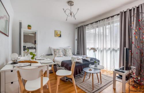 Grand Lyon Appartement | Lyon Confluence - duplex au calme avec parking privé en option