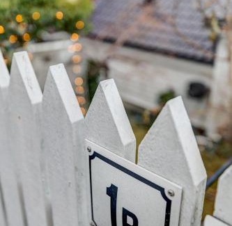 Bergen City Centre Appartement | Lysthuset den lille villa - authentic wodden house