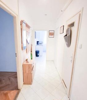 Dunaujvaros Appartement | Május 1 apartman