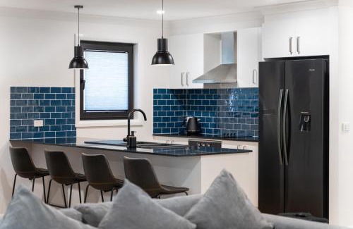 Bathurst Maison | MèRose Place - Spacious Modern New