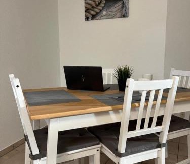 Ottersberg Appartement | Möblierte Wohnung mit ruhiger Terrasse in bester Lage für Feriengäste und beruflich Reisende AW12A-I