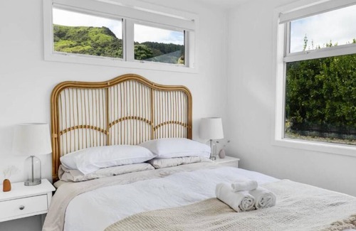 Mokau Maison | Mōkau Beach House
