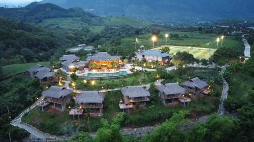 Van Chan Cabine | Mường Lò Retreat Nghia Lo