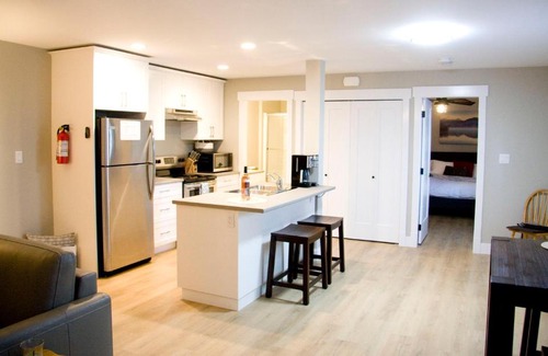 North Cowichan Appartement | M&M's Maple Bay Mountain Guesthouse