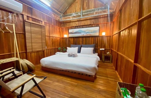 Vientiane Station Balnéaire | m&r house
