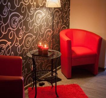 Nagytarcsa Hôtel | M0 Caffe & Motel