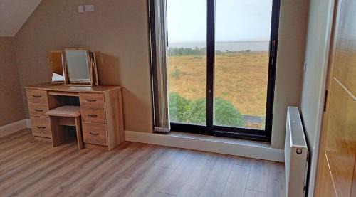 Saula Maison | M033 Achill Gatehouse By The Greenway