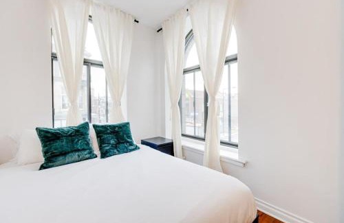 Milton Park Appartement | M11 Gorgeous Bright Corner 2BR in Heart of MTL