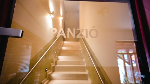 Balastya Lit Et Petit-Déjeuner | M5 Autópálya Eurobus Panzió 140,km kisteleki lehajtó