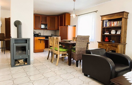 Neubukow Appartement | M9 Holiday apartment with balcony on the edge of the forest in Ostseeland - 4-room apartment, wood-burning stove, balcony (max. 6 persons)