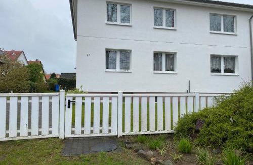 Neubukow Maison | M9 Ferienwohnung mit Balkon am Waldrand im Ostseeland