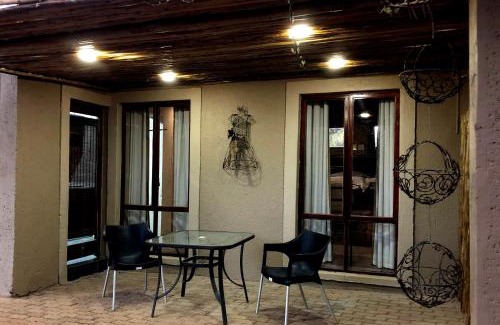 Bela-Bela Cabine | Mabalingwe Elephant Lodge