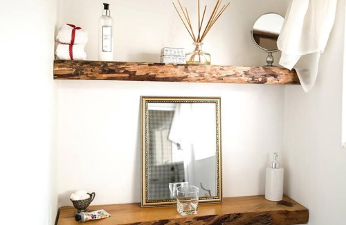 Robertson Maison | Mabet & Gabriella Guest Rooms