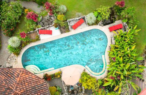 Uvita Maison | Macaw Villa - Riverfront With A Pool